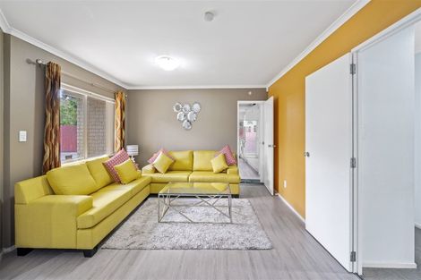 Photo of property in 4 Duckworth Road, Papakura, 2110