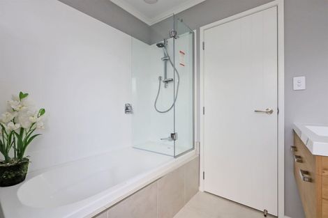 Photo of property in 14 George Yee Place, Taradale, Napier, 4112