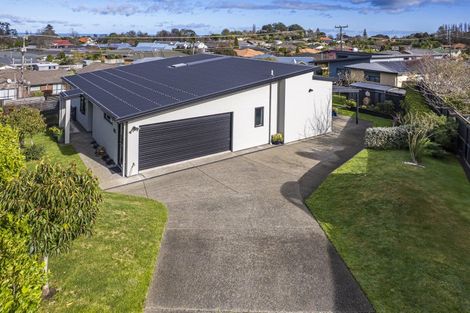 Photo of property in 8 Lithgow Drive, Otamatea, Whanganui, 4500