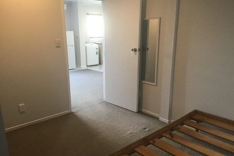 Photo of property in 25 Tobruk Crescent, Milford, Auckland, 0620