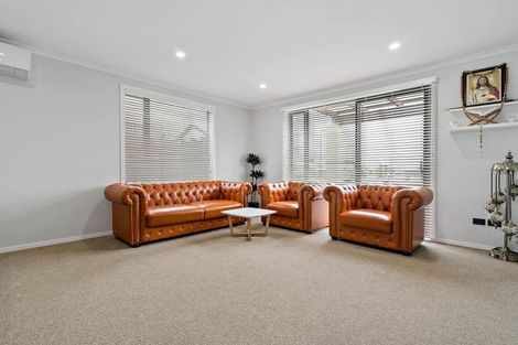 Photo of property in 30 Kauri Heart Avenue, Takanini, 2112