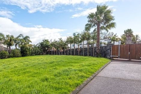 Photo of property in 21 Manor Park, Sunnyhills, Auckland, 2010