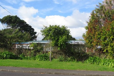 Photo of property in 128 Matipo Road, Te Atatu Peninsula, Auckland, 0610
