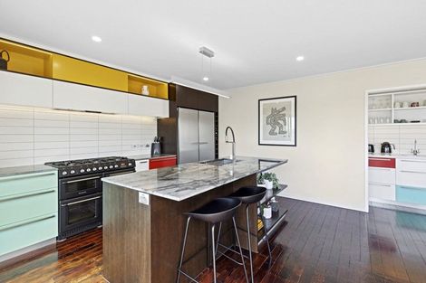 Photo of property in 61 Carlisle Road, Torbay, Auckland, 0630