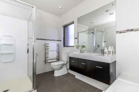 Photo of property in 38 Oakway Drive, Schnapper Rock, Auckland, 0632