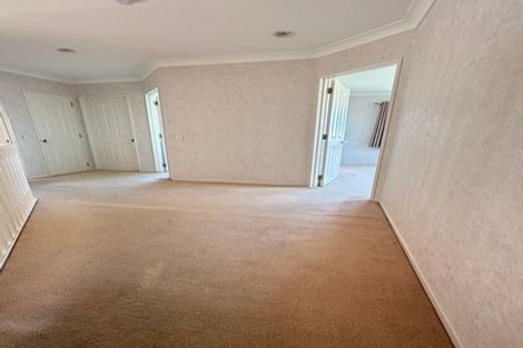 Photo of property in 9 Belsomet Place, Golflands, Auckland, 2013