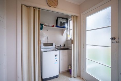 Photo of property in 2 Hartley Place, Awapuni, Palmerston North, 4412