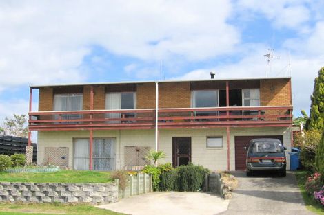 Photo of property in 6a Dickson Road, Papamoa Beach, Papamoa, 3118