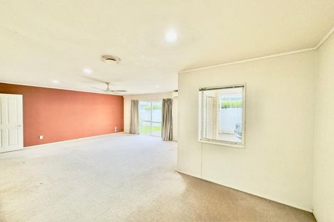 Photo of property in 84 Manuroa Road, Takanini, 2112