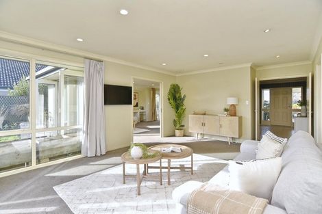 Photo of property in 8 Ross Place, Northwood, Christchurch, 8051