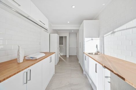 Photo of property in 24 Gills Road, Bucklands Beach, Auckland, 2014