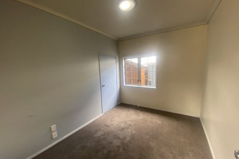 Photo of property in 28 Mulvaney Crescent, Henderson, Auckland, 0612