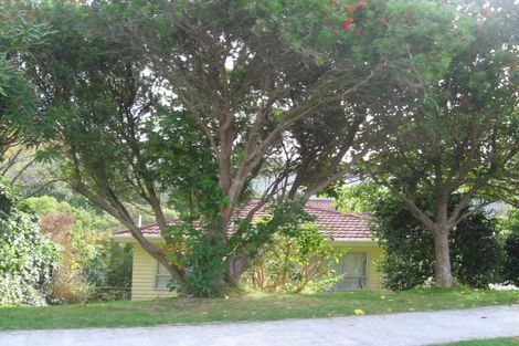 Photo of property in 11 Fitzwilliam Terrace, Tawa, Wellington, 5028