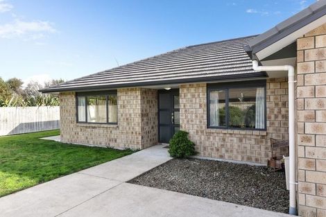 Photo of property in 35 Whitney Place, Rototuna North, Hamilton, 3210