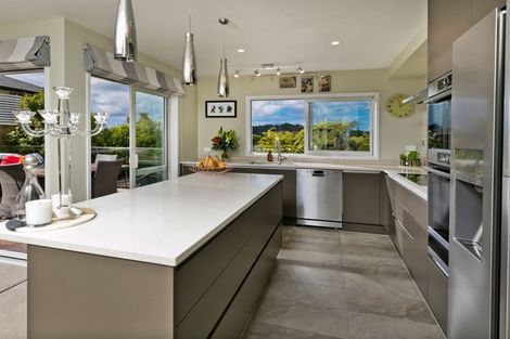 Photo of property in 82 Pohutukawa Parade, Riverhead, 0820