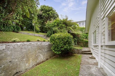 Photo of property in 114 Redwood Avenue, Tawa, Wellington, 5028