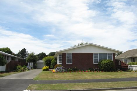 Photo of property in 26 Eglinton Street, Avondale, Christchurch, 8061