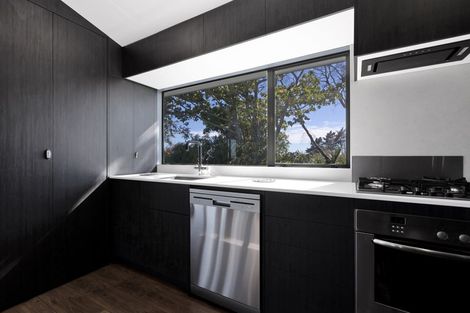 Photo of property in 31a Truby King Street, Merrilands, New Plymouth, 4312