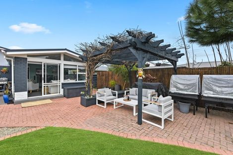 Photo of property in 3 Delamare Road, St Andrews, Hamilton, 3200