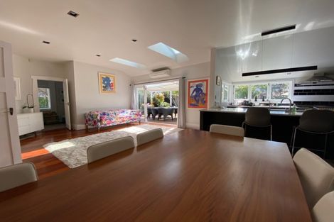 Photo of property in 43 Roseberry Avenue, Birkenhead, Auckland, 0626