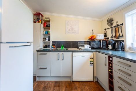 Photo of property in 24 Julia Street, Pahiatua, 4910