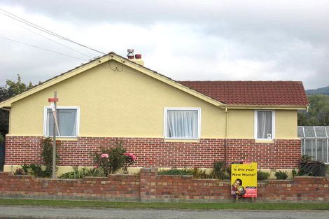Photo of property in 22 Exeter Street, Waimate, 7924