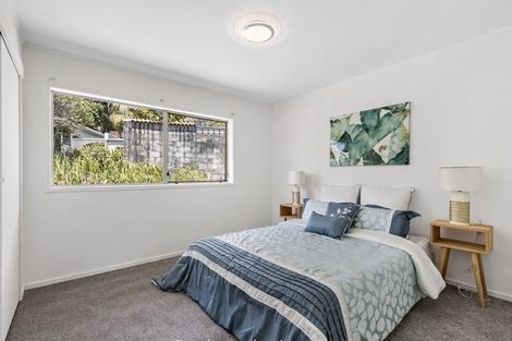 Photo of property in 2/12 Hollyhock Place, Browns Bay, Auckland, 0630