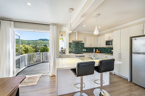 Photo of property in 42 Taylor Terrace, Tawa, Wellington, 5028