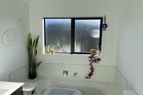 Photo of property in 11 Pioneer Crescent, Omokoroa, 3114