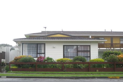 Photo of property in 2/6 Princess Street, Waitara, 4320