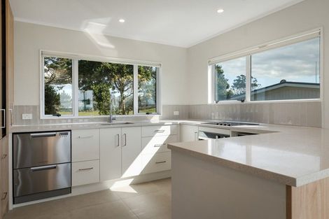Photo of property in 148 Seaforth Road, Waihi Beach, 3611