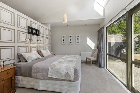 Photo of property in 118 Breaker Bay Road, Breaker Bay, Wellington, 6022