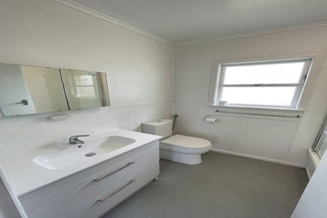 Photo of property in 2/170 Great South Road, Drury, 2113