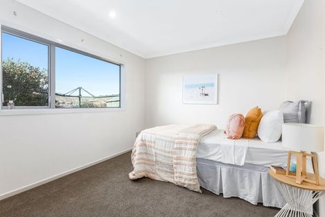 Photo of property in 5 Tongariro Drive, Aotea, Porirua, 5024