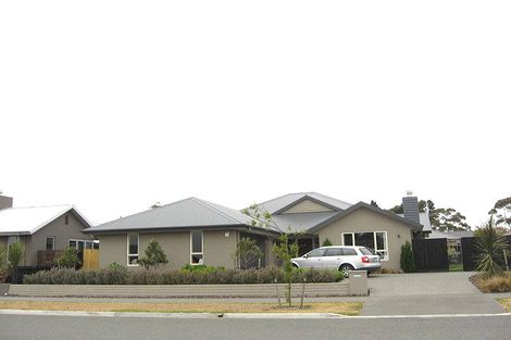 Photo of property in 12 Rothesay Road, Parklands, Christchurch, 8083