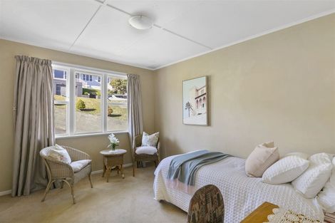 Photo of property in 21 Lynda Avenue, Paparangi, Wellington, 6037