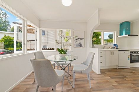 Photo of property in 2/54 Peach Road, Glenfield, Auckland, 0629