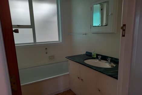 Photo of property in 11a Pukenui Street, Strandon, New Plymouth, 4312