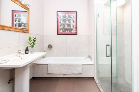 Photo of property in 4 Baring Street, Oriental Bay, Wellington, 6011