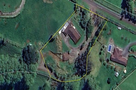Photo of property in 310 Paraite Road, Paraite, New Plymouth, 4373