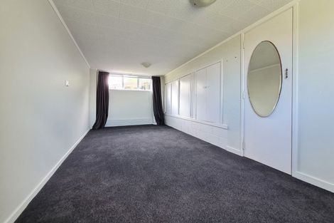 Photo of property in 1/177 Glenfield Road, Hillcrest, Auckland, 0627