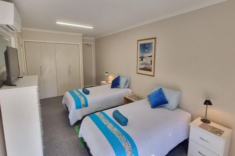 Photo of property in 2 Mutetai Road, Clarks Beach, 2122