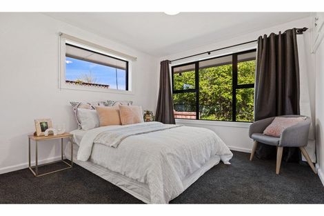 Photo of property in 1/100 Prestons Road, Redwood, Christchurch, 8051