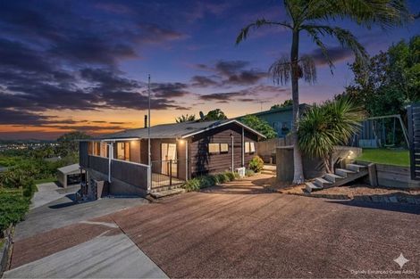 Photo of property in 113 Vipond Road, Stanmore Bay, Whangaparaoa, 0932