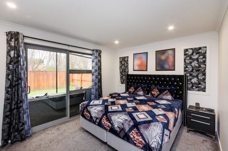 Photo of property in 12 Ivy Lane, Kelvin Grove, Palmerston North, 4414