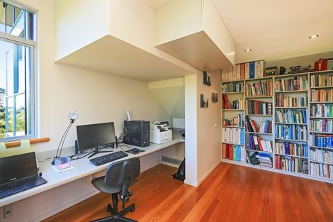 Photo of property in 20 Burbury Ridge, Havelock North, 4130