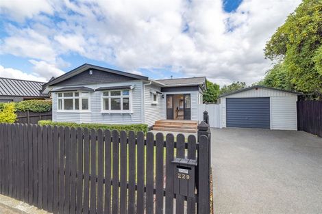 Photo of property in 229 Springfield Road, St Albans, Christchurch, 8014