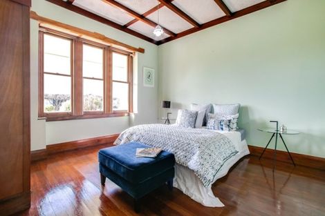 Photo of property in 801 Avenue Road East, Parkvale, Hastings, 4122