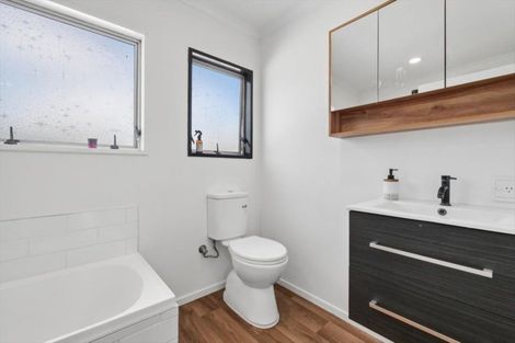 Photo of property in 12 Conifer Place, Te Puke, 3119