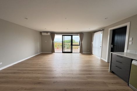 Photo of property in 42 Manu Place, Pinehill, Auckland, 0632